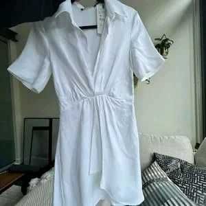 All Offer Acceptable 🎉Zara White Mini Dress