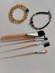 Bracelet & Makeup Brush Set