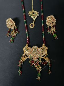 Elegant Indian Jewelry Set