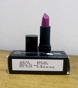 Avon Perfectly Matte lipstick Hot Plum