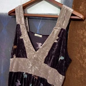 34 Bust Floral Printed Velvet Dress