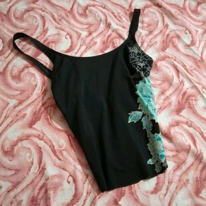 Body Fitted Tank Top