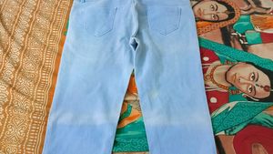 Light Wash Jeans