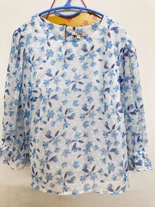long-sleeved blue Blouse