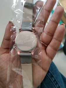 Stylish Women&#39;s Watch Grey Color