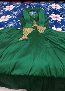 Beautiful Women Partywear Gown💚
