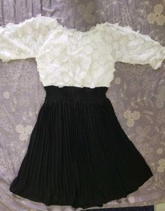 A party wear short dress