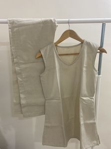 Off White Sleeveless Everyday Coord Set