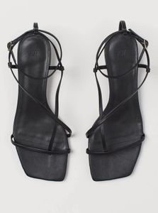 H&amp;M Women Black Solid Strappy Flats
