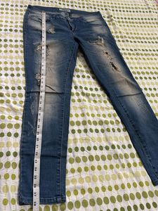 Ripped &amp; Distressed Jeans