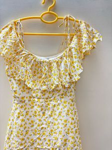 FOREVER 21 Floral Off-the-Shoulder Dress