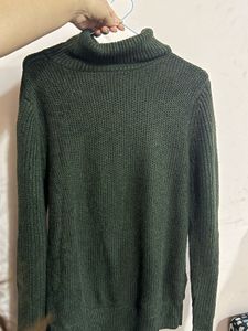 Stylish Green Knit Turtleneck Sweater
