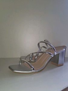 Chic Zaras Silver Slides