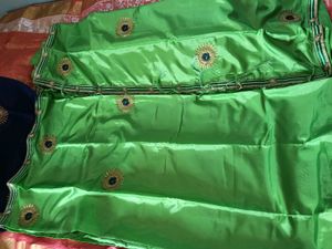 EmbroidarParrotGreen&amp;Blue LaceBorder PolySilk Sare