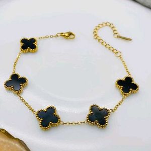 Bestseller Clover Bracelets