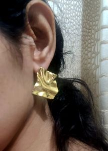 Gold Ruffle Earrings