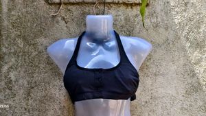 I. CUTE TOP