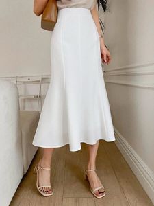 DOROTHY PERKINS branded With Skirt