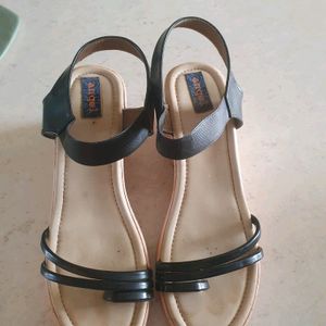 Sandles