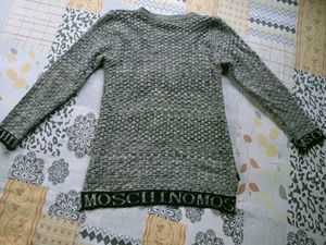 Graphic Print Knit Sweater