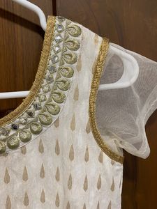 Off White Net Kurthi With Dupatta