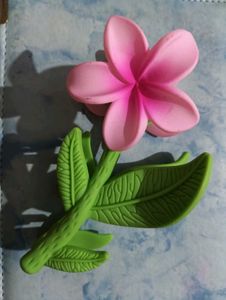 Plumeria (Frangipani) Flower Hair Clutcher!