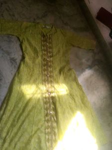 Green Embroidered Kurta