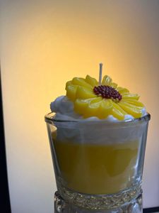 Daisy Glow Candle