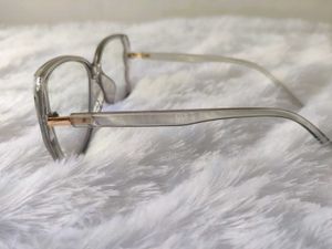 TRANSPARENT POWERED GLASSES