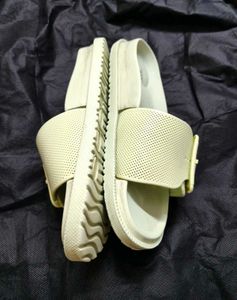 Ginger By Lifestyle Women Green Rubber Sleeper