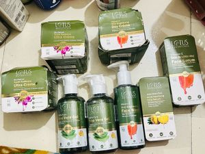 Lotus Botanicals Skincare Kit