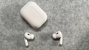 Apple AirPods Pro - Like New!