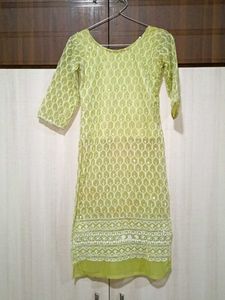 Chikankari Kurti🦢✨