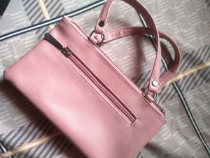 Stylish Dusty Pink Handheld Bag – Elegant &amp; Trendy