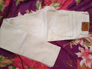 Accite Cream Jeans