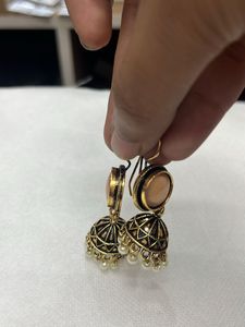Cute Golden Jhumki Style Dangler