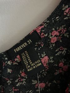 Forever21 Floral Top 🌸✨