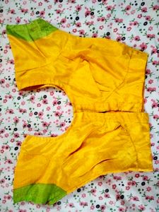 Yellow 🟡 Colour Blouse