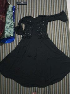 Elegant Black Dress with Lace Detail