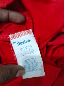 (1053)Reebok Red Tank Top - Size Small