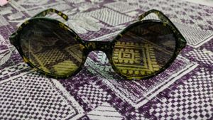 2 Sunglasses Round Shape