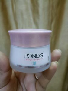 Pond&#39;s Bright Beauty Cream