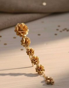Golden Floral Hair Accessory