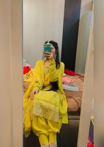 Beautiful Yellow Chinon Suit💛🦋🎀