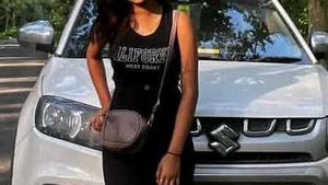 Black California Tank Top