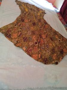 A Stylist Frock Kurti With Leggy And Dupatta