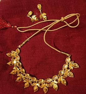 Unused Leaf Design Jewellery Set