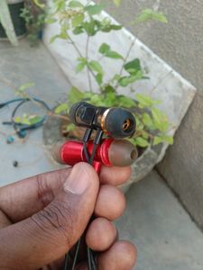 2pcs Bluetooth wireless Earphones