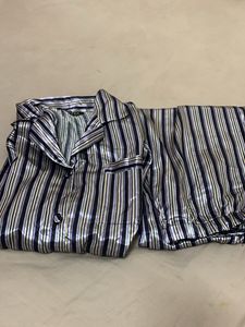 It’s Branded Night suits 44/46