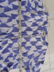 Blue &amp; White Print Ikat Kurti